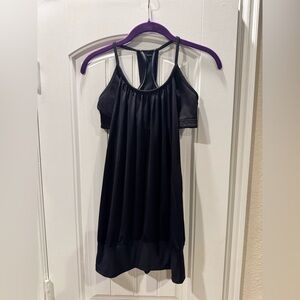 Lululemon No Limits Tank Size 6
Black / Black / Black